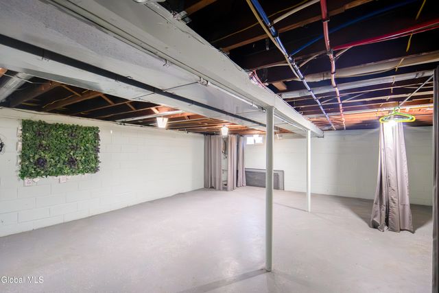 48 Quincy Street, Colonie, NY 12205