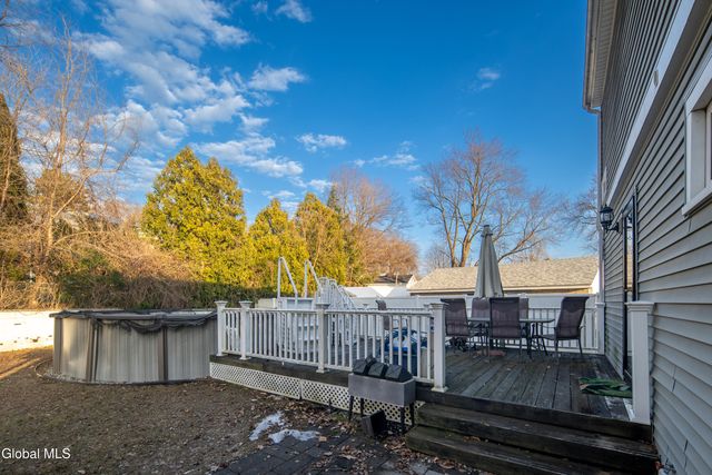 48 Quincy Street, Colonie, NY 12205