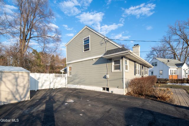 48 Quincy Street, Colonie, NY 12205