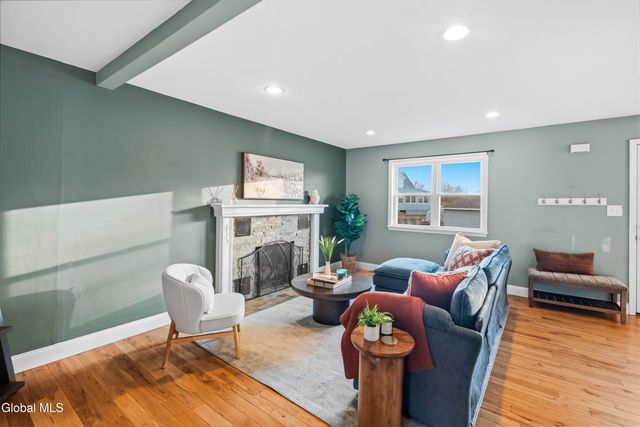 48 Quincy Street, Colonie, NY 12205