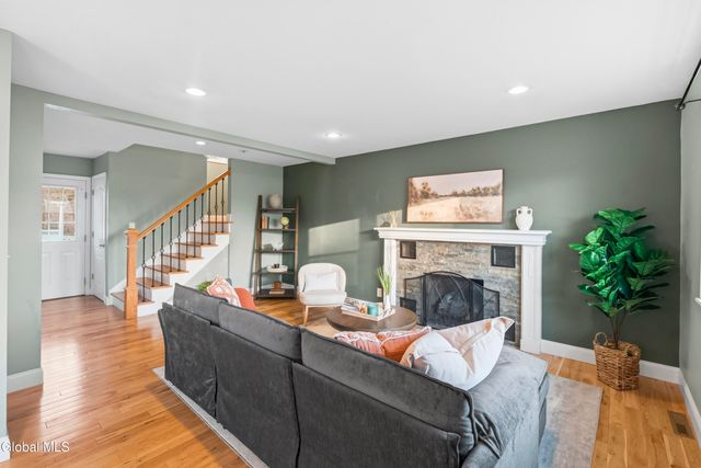 48 Quincy Street, Colonie, NY 12205