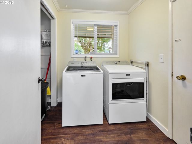 28502 S HIGHWAY 213, Molalla, OR 97038