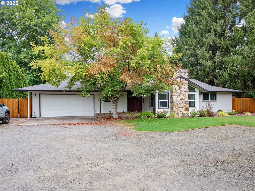 28502 S HIGHWAY 213, Molalla, OR 97038