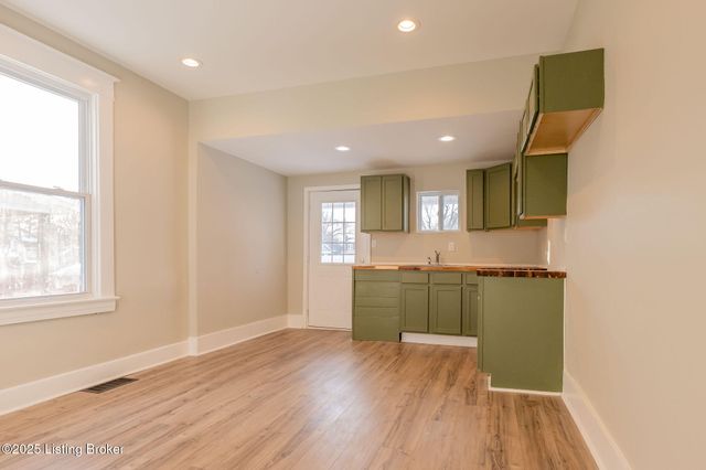 638 S 41st St, Louisville, KY 40211