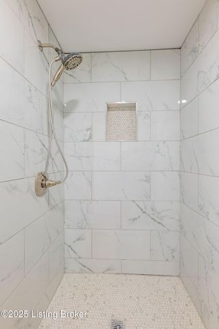 638 S 41st St, Louisville, KY 40211