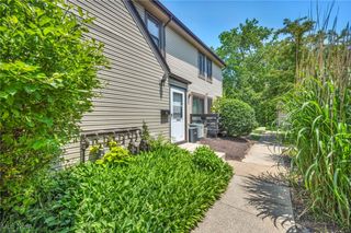 552 turney rd a, Bedford, OH 44146