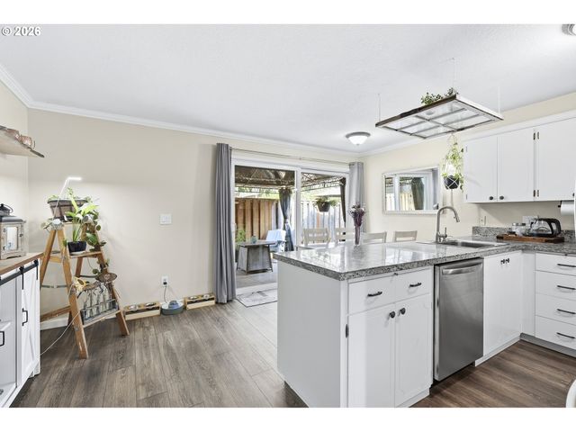 4848 Sw Wembley Pl, Beaverton, OR 97005