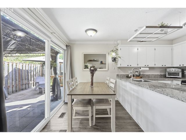 4848 Sw Wembley Pl, Beaverton, OR 97005