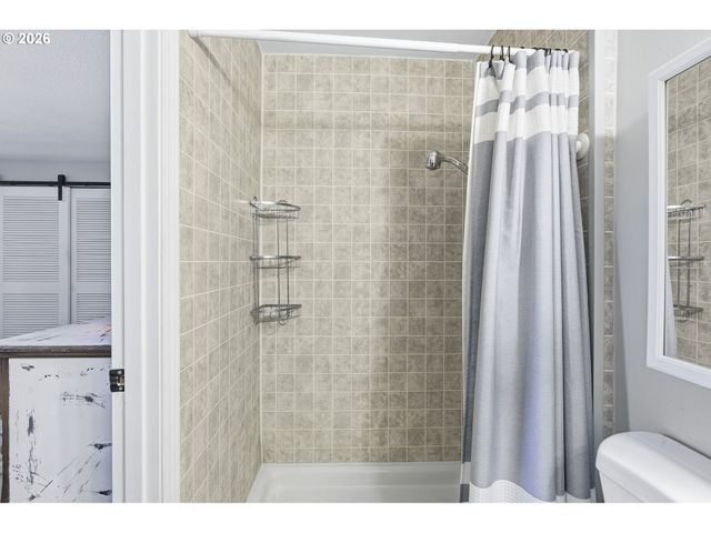 4848 Sw Wembley Pl, Beaverton, OR 97005