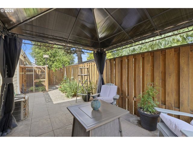 4848 Sw Wembley Pl, Beaverton, OR 97005