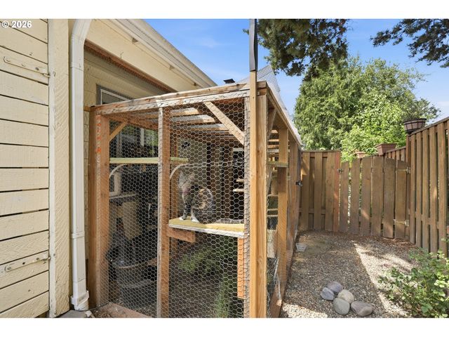 4848 Sw Wembley Pl, Beaverton, OR 97005
