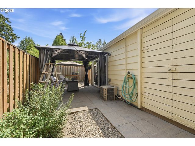 4848 Sw Wembley Pl, Beaverton, OR 97005