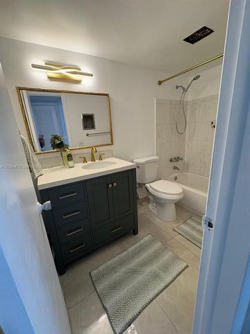 541 Blue Heron Drive 215, Hallandale Beach, FL 33009