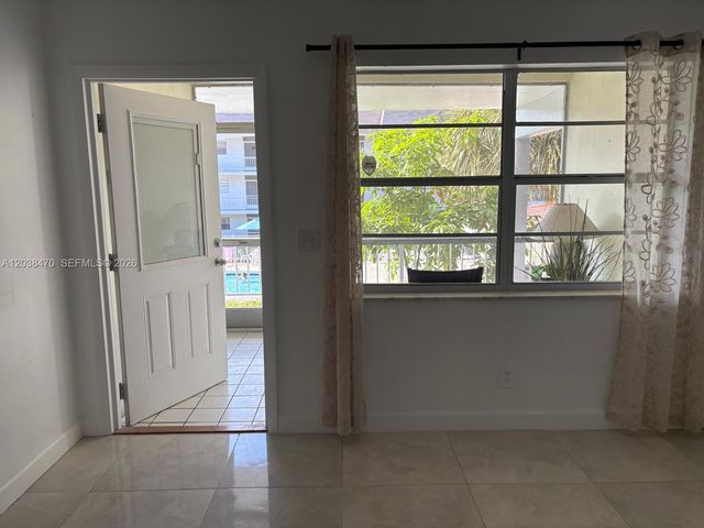 541 Blue Heron Drive 215, Hallandale Beach, FL 33009