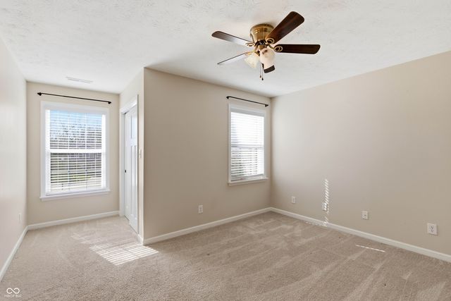 875 Harvest Ridge Drive, Avon, IN 46123