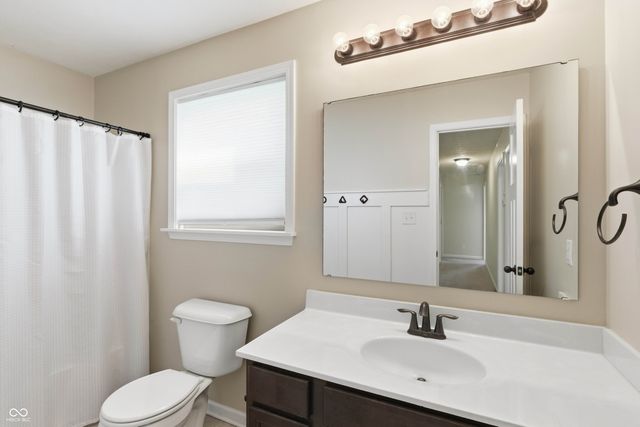 875 Harvest Ridge Drive, Avon, IN 46123