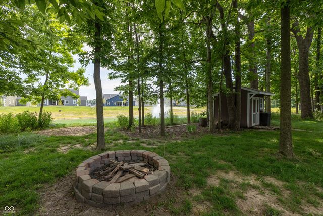 875 Harvest Ridge Drive, Avon, IN 46123