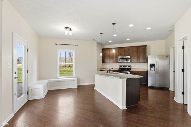 875 Harvest Ridge Drive, Avon, IN 46123