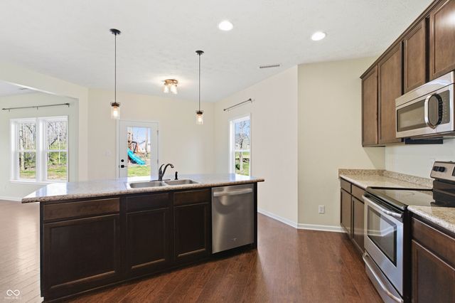 875 Harvest Ridge Drive, Avon, IN 46123