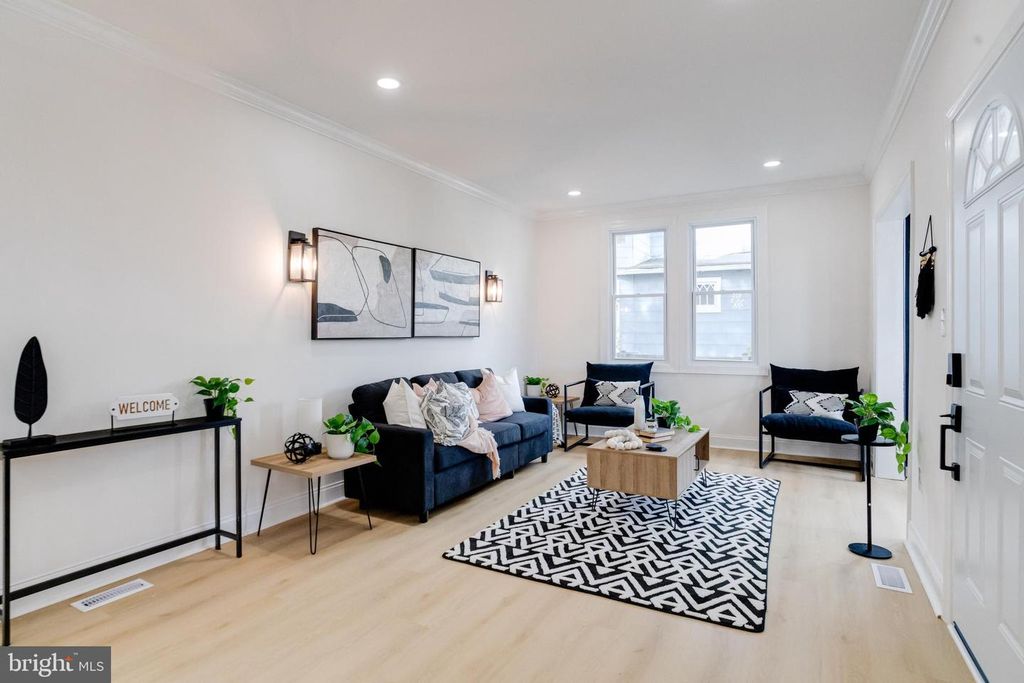 Image 2 of property listing at 4704 GRINDON AVE, Baltimore, MD 21214