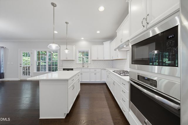 462 Walker Ranch Drive, Fuquay Varina, NC 27526