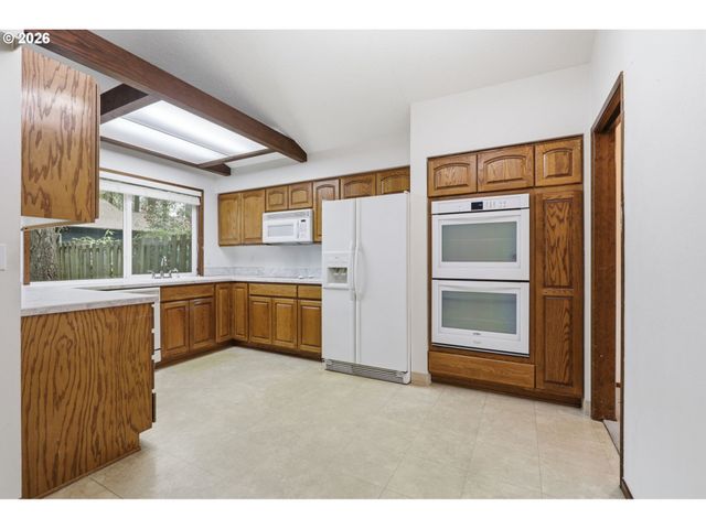 7250 Sw 28TH Ct, Beaverton, OR 97008