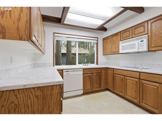 7250 Sw 28TH Ct, Beaverton, OR 97008