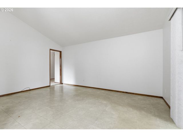 7250 Sw 28TH Ct, Beaverton, OR 97008