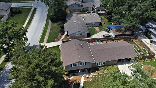 5524 La Palm Drive, Oak Forest, IL 60452