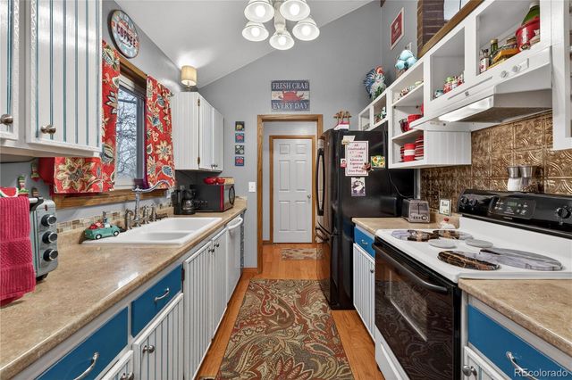 631 Brentwood Street, Lakewood, CO 80214