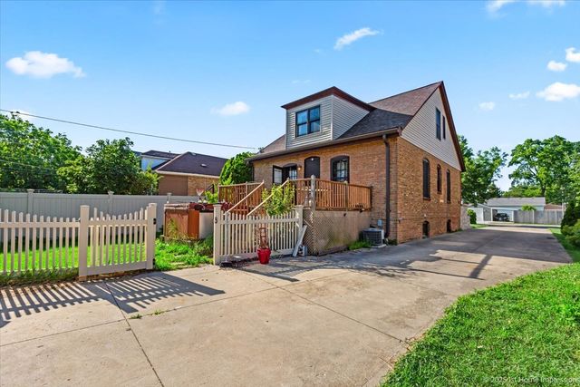 659 W Albert Street, Elmhurst, IL 60126