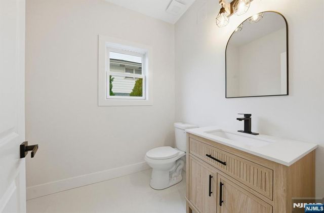 488 Dewey Avenue, Saddle Brook, NJ 07663