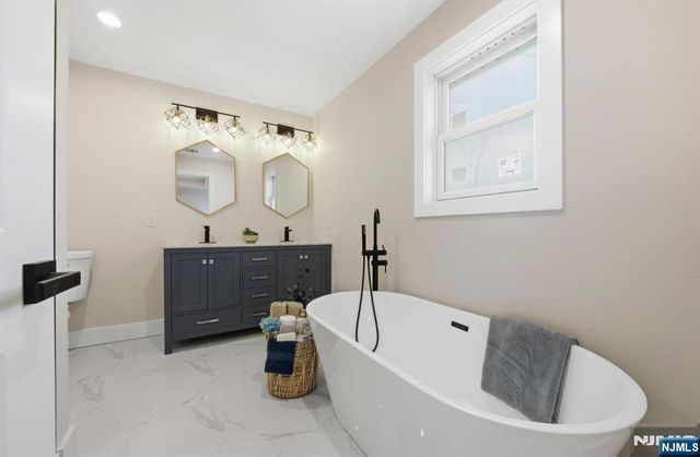 488 Dewey Avenue, Saddle Brook, NJ 07663