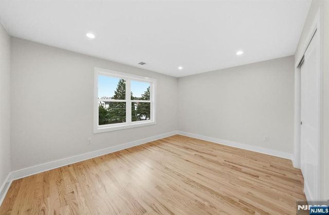 488 Dewey Avenue, Saddle Brook, NJ 07663
