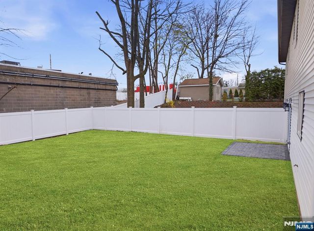488 Dewey Avenue, Saddle Brook, NJ 07663