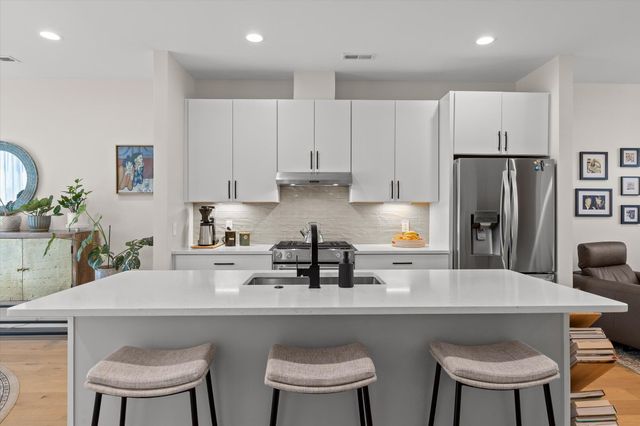 895 Cherokee Boulevard 105, Chattanooga, TN 37405