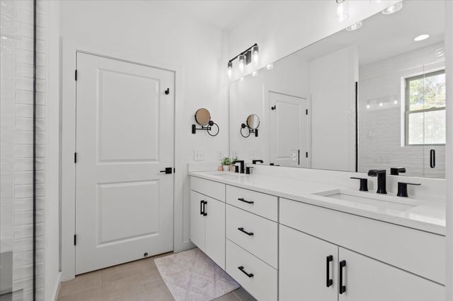 895 Cherokee Boulevard 105, Chattanooga, TN 37405