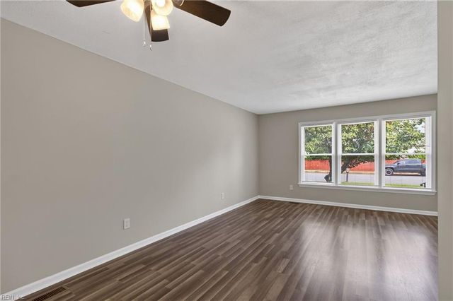 419 Dunham Massie DR, Hampton, VA 23669