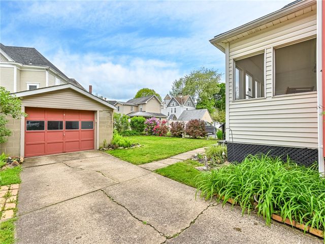 339 Park St, Beaver, PA 15009