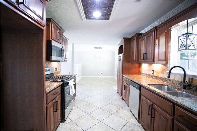 3826 Derrick Lane, Springdale, AR 72762