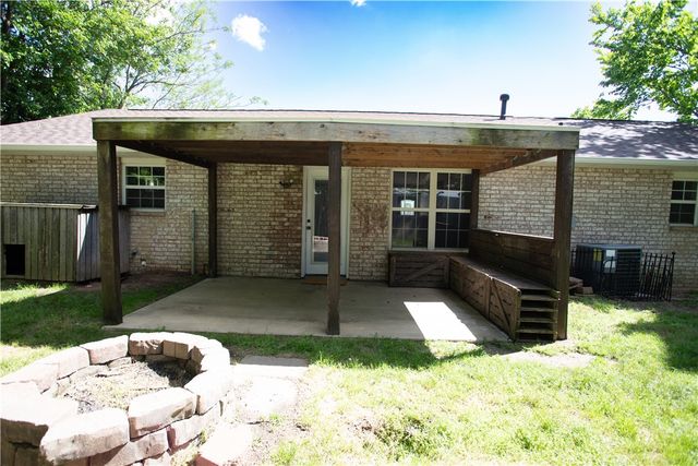 3826 Derrick Lane, Springdale, AR 72762