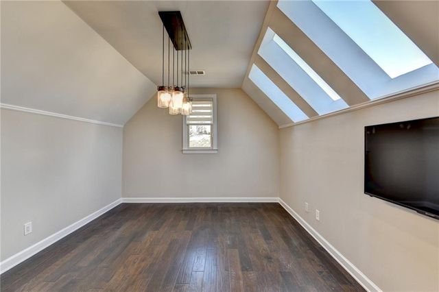 8360 Kenningston Way, Duluth, GA 30097