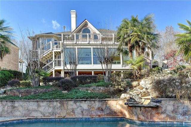 8360 Kenningston Way, Duluth, GA 30097