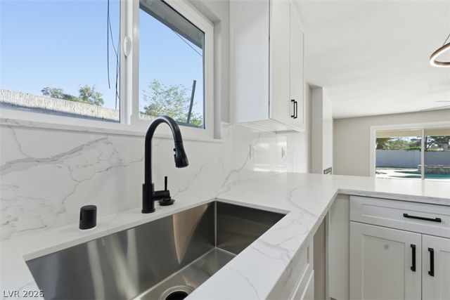 800 South Mallard Street, Las Vegas, NV 89107