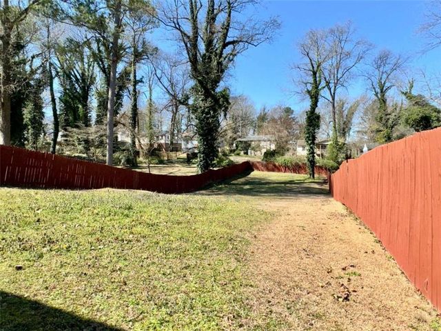 1307 SW Lorenzo SW Drive B, Atlanta, GA 30310