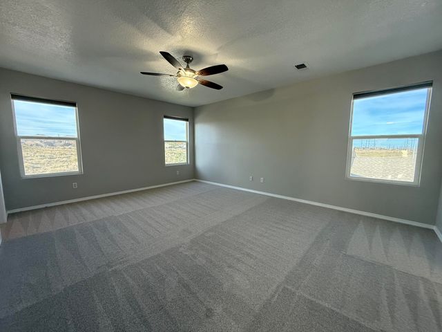 1401 Casa Roja Place NW, Albuquerque, NM 87120