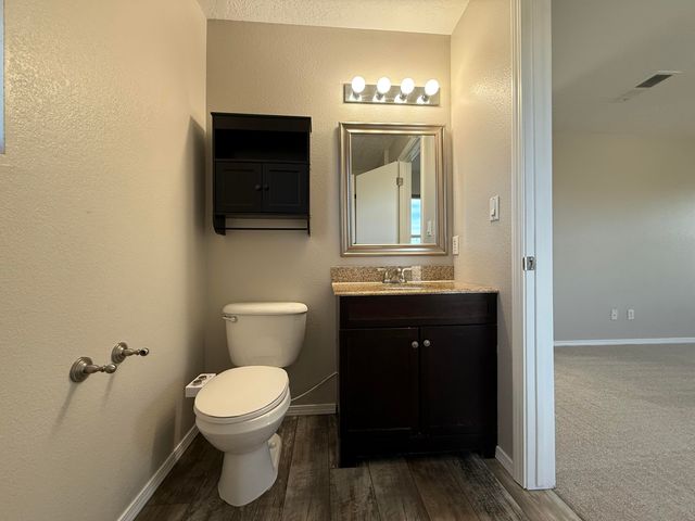 1401 Casa Roja Place NW, Albuquerque, NM 87120