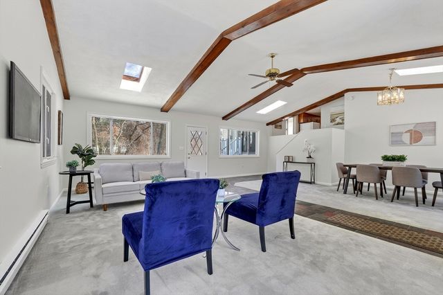 5 Shawsheen Street, Tewksbury, MA 01876