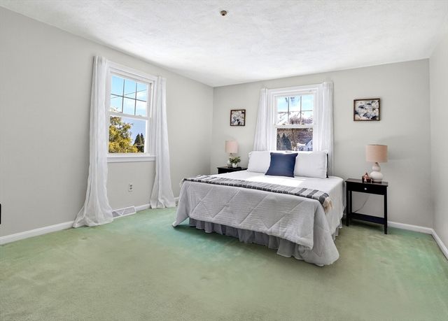 5 Shawsheen Street, Tewksbury, MA 01876