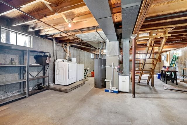 5 Shawsheen Street, Tewksbury, MA 01876